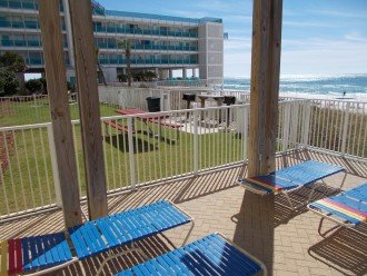 DAZZELING DIRECT OCEAN FRONT 4 br condo NO SERVICE FEES FREE BEACH SERVICE #35