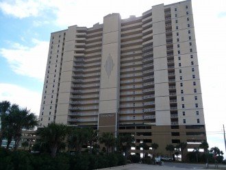 DAZZELING DIRECT OCEAN FRONT 4 br condo NO SERVICE FEES FREE BEACH SERVICE #45