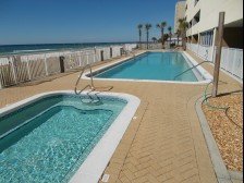 DAZZELING DIRECT OCEAN FRONT 4 br condo NO SERVICE FEES FREE BEACH SERVICE