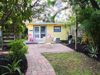 Fern Haven Tropical -Studio Cottage -MONTHLY RENTAL-Pet Friendly-Fully Furnished #24
