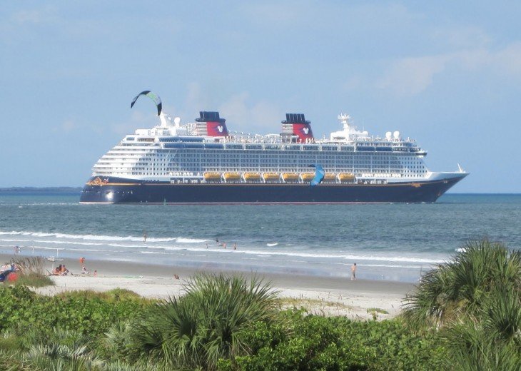 Watch Cruise Ships Depart From the Beach