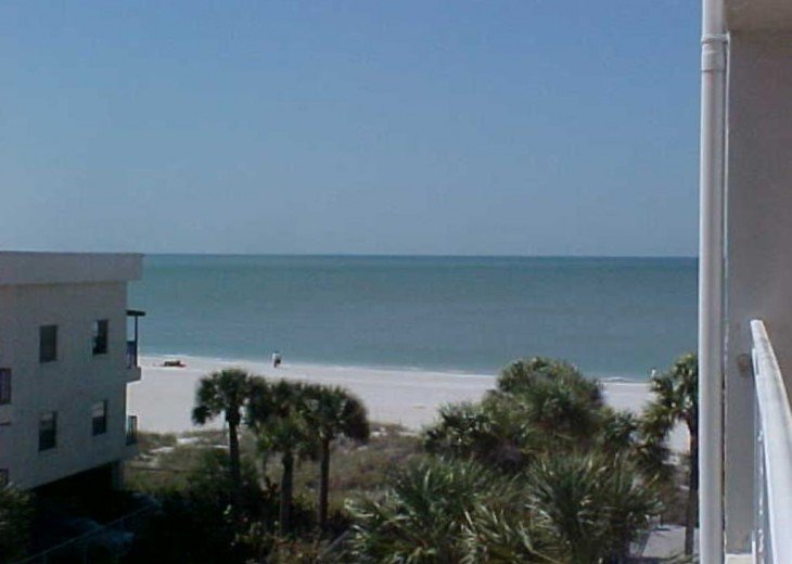 Madeira Gulf-View Condo across from John's Pass Village - Ask About Specials!!! #1