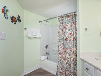 Master bath with tub/shower combo