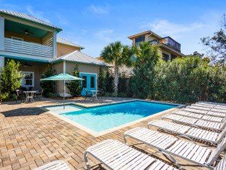 Upscale Luxury Home- Private Pool- Free 6 Seat Golf Cart! 2 Minutes to Beach! #1
