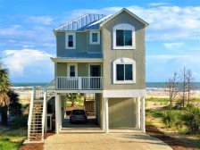 Gulf Front!Newly renovated!Screen Porch!Fire Pit!Sundeck!Beach Equipment!