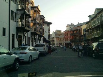 Nearby European village of Rosemary Beach w/shopping and dining