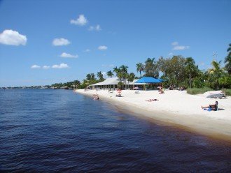 Buttonwood Bay SW Cape Coral Waterfront - Long perfect days with perfect endings #1