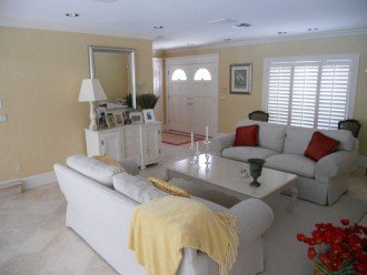 SPECIAL RATES UPON RQST* Charming Old Naples home 75 yards to the Naples beach #12
