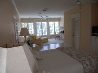 SPECIAL RATES UPON RQST* Charming Old Naples home 75 yards to the Naples beach #16