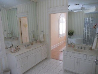 SPECIAL RATES UPON RQST* Charming Old Naples home 75 yards to the Naples beach #18