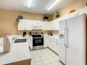 full equipped kitchen