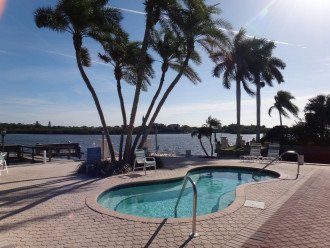 Family friendly beautiful 2BR, 2BA with bayside and beach Access! #1