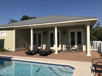 Crystal Beach Cottage With Private Pool- The Greenhouse at 4481-C Luke Avenue #1
