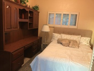 3rd Bedroom/Queen with Bi-fold doors