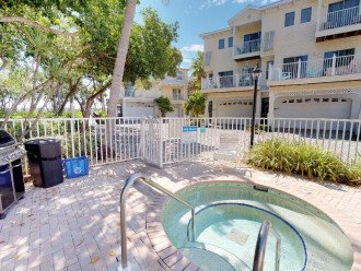 Updated 3 Bedroom Townhome, Steps to the Beach with Views from the Balcony #21