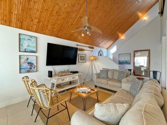 BRIGHT AND AIRY BEACH HOME JUST ONE BLOCK FROM BEACH ACCESS WITH A PRIVATE POOL! #11