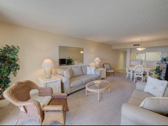 Beautifully Decorated & Cozy Gulf Front Condo at Regency Towers! #10