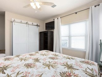 GULF-FRONT 5 bdr home - newly renovated interior! Sleeps 14 #26