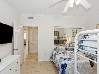 NICELY DECORATED 5TH FLOOR, GULF FRONT CONDO AT THE PEARL OF NAVARRE! #28