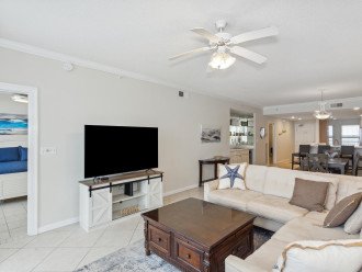 NICELY DECORATED 5TH FLOOR, GULF FRONT CONDO AT THE PEARL OF NAVARRE! #10