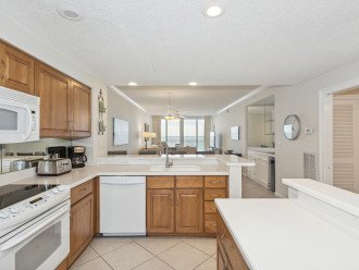 NICELY DECORATED 5TH FLOOR, GULF FRONT CONDO AT THE PEARL OF NAVARRE! #17