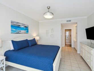 NICELY DECORATED 5TH FLOOR, GULF FRONT CONDO AT THE PEARL OF NAVARRE! #21