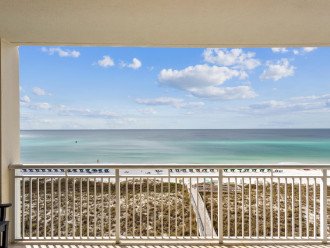NICELY DECORATED 5TH FLOOR, GULF FRONT CONDO AT THE PEARL OF NAVARRE! #2