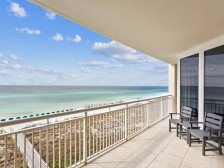 NICELY DECORATED 5TH FLOOR, GULF FRONT CONDO AT THE PEARL OF NAVARRE!