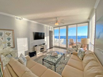 FREE BEACH SERVICE INCLUDED! 17TH FLOOR CONDO/THE PEARL OF NAVARRE! #6