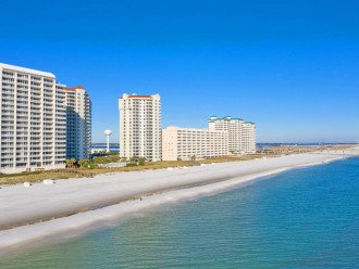 FREE BEACH SERVICE INCLUDED! 17TH FLOOR CONDO/THE PEARL OF NAVARRE! #48