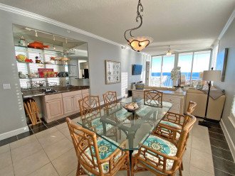 FREE BEACH SERVICE INCLUDED! 17TH FLOOR CONDO/THE PEARL OF NAVARRE! #8