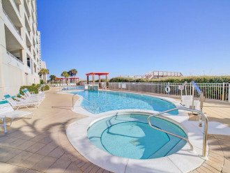 FREE BEACH SERVICE INCLUDED! 17TH FLOOR CONDO/THE PEARL OF NAVARRE! #39