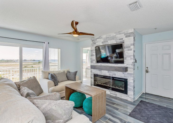 GREAT RATES! Upscale 3/2 Sound View Condo on beautiful Navarre Beach! #1
