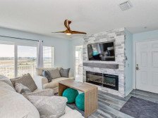 GREAT RATES! Upscale 3/2 Sound View Condo on beautiful Navarre Beach!