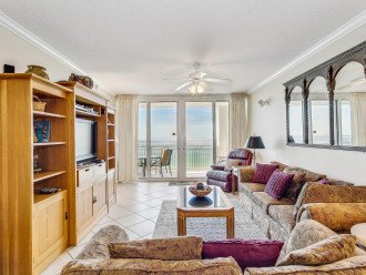 GORGEOUS 5TH FLOOR CONDO AT THE PEARL OF NAVARRE! #13