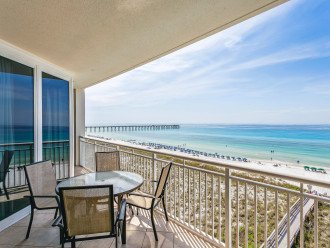 GORGEOUS 5TH FLOOR CONDO AT THE PEARL OF NAVARRE! #31