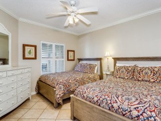 GORGEOUS 5TH FLOOR CONDO AT THE PEARL OF NAVARRE! #24