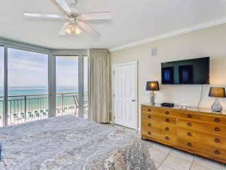 GORGEOUS 5TH FLOOR CONDO AT THE PEARL OF NAVARRE! #18