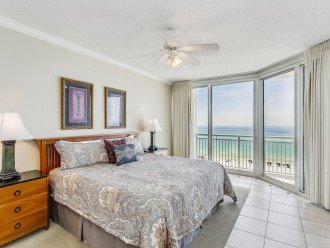 GORGEOUS 5TH FLOOR CONDO AT THE PEARL OF NAVARRE! #17