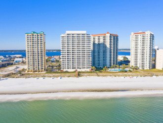 GORGEOUS 5TH FLOOR CONDO AT THE PEARL OF NAVARRE! #47
