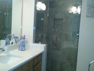Ensuite master bath with shower