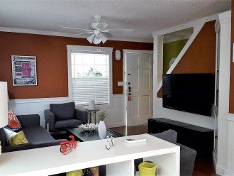Iguana Suite, Townhouse 1/2 block from Duval** #1