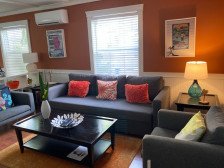 Iguana Suite, Townhouse 1/2 block from Duval**