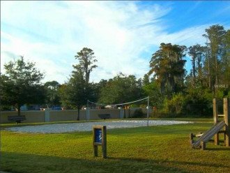 COMMUNITY VOLLEYBALL COURT