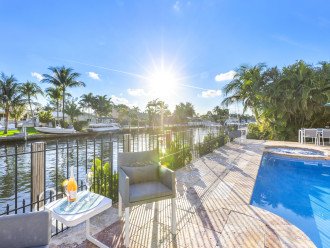 *EXCEPTIONAL WATERFRONT BEACH HOUSE 4 HOLIDAYS & THE SEASON* BOOK NOW #1