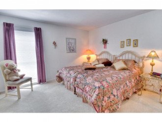 2-bedroom BRIGHT LUXURY CONDO, LAKE VIEW, Near DOWNTOWN/BEACHES, Naples, Florida #1