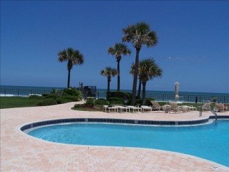 Luxurious/Direct Ocean Front 2B/2B, Beach Access Stairs/ Large Pool. #1