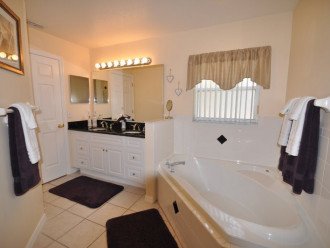 Palm Tree Villa Florida, 5 Star Review Rating with Pool Lift & Wheel in Shower #1