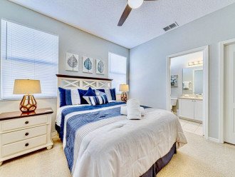 Second master bedroom with Queen size bed