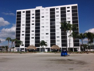 Direct Ft Myers Beachfront - Under Bldg Parking close to Lobby ! #1